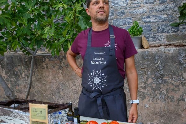 lesvosfood-2023061E57463A3-881C-C693-6897-F3F1476C7D49.jpg